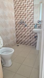 Bathroom Image of 450 Sq.ft 1 BHK Apartment / Flat for rent in Gaurs 14th Avenue, Noida Extension Greater Noida for Rs. 10000