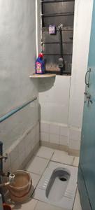 Bathroom Image of 500 Sq.ft 1 RK Apartment / Flat for rent in Kasba Peth Pune for Rs. 13000