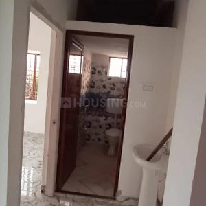 Bathroom Image of 900 Sq.ft 2 BHK Apartment / Flat for sale in Chandannagar Hooghly for Rs. 2700000