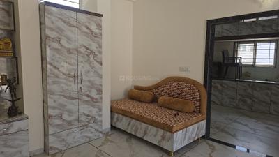 Bedroom Image of 1000 Sq.ft 1.5 BHK Penthouse for rent in Khatiwala Tank Indore for Rs. 22500