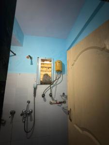 Bathroom Image of 750 Sq.ft 2 BHK Apartment / Flat for rent in Vashi Navi Mumbai for Rs. 36000