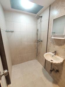 Image of 670 Sq.ft 1 BHK Apartment / Flat for rent in Agarwal Trinity Towers, Malad West, Mumbai for Rs. 48000