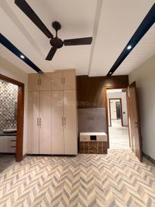 Bedroom Image of 1800 Sq.ft 3 BHK Builder Floor for rent in Tilak Nagar New Delhi for Rs. 60000