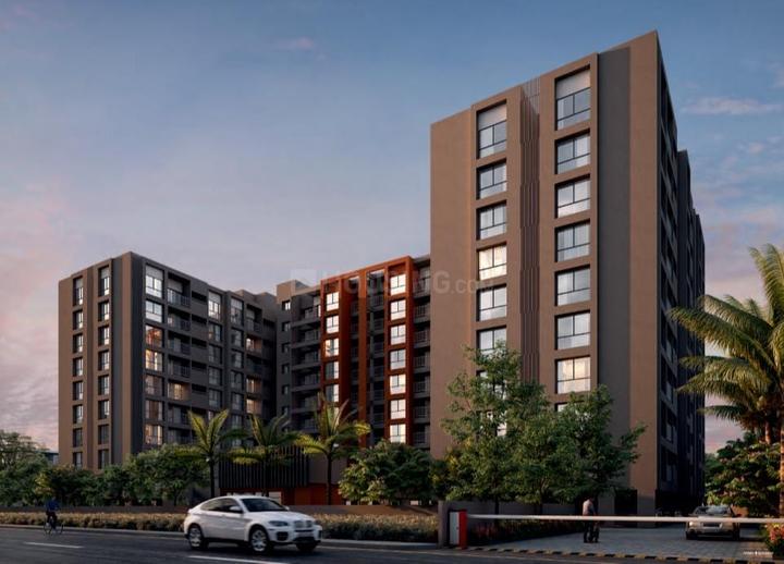 Pyramid Parkland Main Image 1