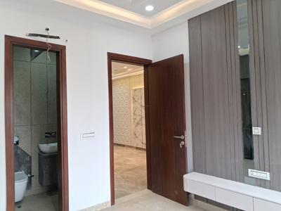 Bedroom Image of 1350 Sq.ft 3 BHK Builder Floor for sale in Paschim Vihar New Delhi for Rs. 25000000