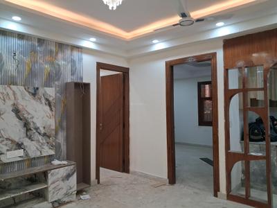 Living Room Image of 1050 Sq.ft 2 BHK Apartment / Flat for sale in Sector 73 Noida for Rs. 4200000