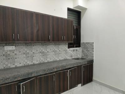 Kitchen Image of 750 Sq.ft 2 BHK Apartment / Flat for sale in CI Golf City Floor, Kambakshpur Noida for Rs. 3082120