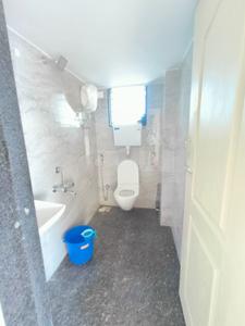 Bathroom Image of 725 Sq.ft 1 BHK Apartment / Flat for rent in Ghanshyam Enclave Green Meadows E Wing, Vasai West Vasai for Rs. 17000