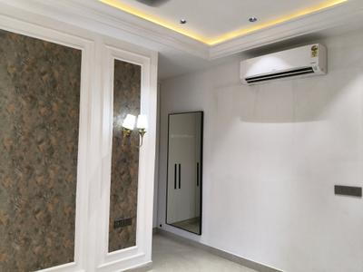 Bedroom Image of 2200 Sq.ft 3 BHK Builder Floor for sale in Paramount Luxury Floors Sushant Lok 3, Sector 57 Gurgaon for Rs. 33000000