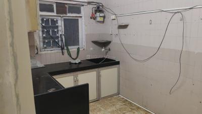 Kitchen Image of 700 Sq.ft 1.5 BHK Apartment / Flat for rent in Santacruz West Mumbai for Rs. 65000