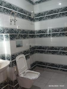 Bathroom Image of 900 Sq.ft 3 BHK Builder Floor for sale in Khanpur New Delhi for Rs. 6550000