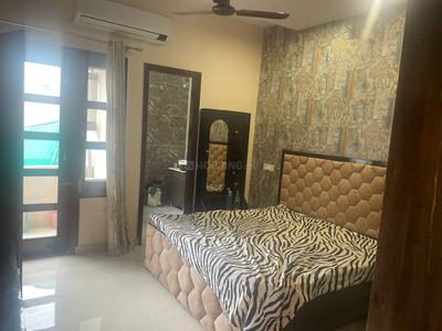 Bedroom Image of 1200 Sq.ft 2 BHK Builder Floor for rent in SBP City of Dreams 5, Kharar Mohali for Rs. 25000