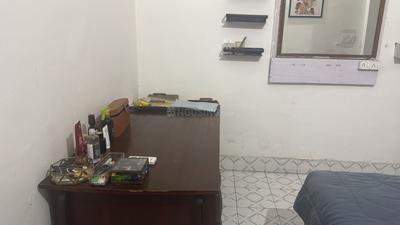 Hall Image of 800 Sq.ft 1 BHK Apartment / Flat for rent in Greater Kailash New Delhi for Rs. 50000
