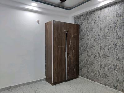 Bedroom Image of 1100 Sq.ft 3 BHK Apartment / Flat for sale in Govindpuram Ghaziabad for Rs. 4200000