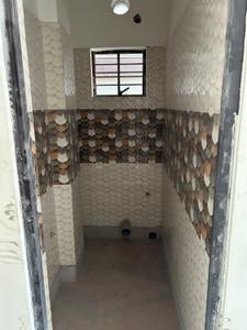 Bathroom Image of 1000 Sq.ft 3 BHK Apartment / Flat for sale in Baranagar Kolkata for Rs. 4800000
