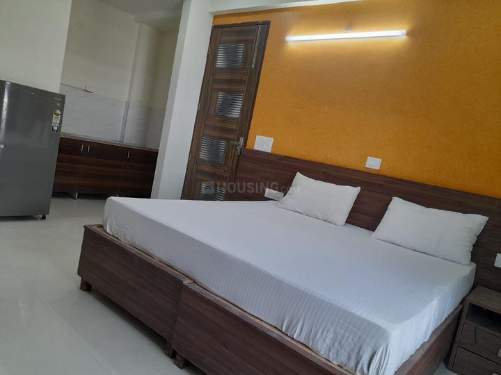 DLF Phase 3 Bedroom 1