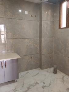 Common Bathroom Image of 2275 Sq.ft 4 BHK Apartment / Flat for sale in Rajendra Nagar Ghaziabad for Rs. 22100000