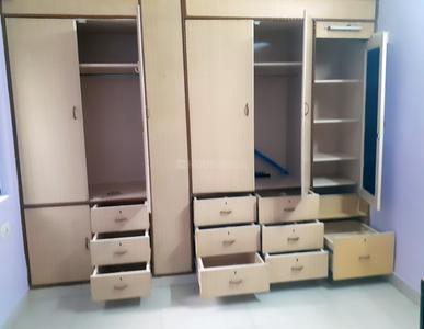 Bedroom Image of 1500 Sq.ft 3 BHK Apartment / Flat for sale in Dronacharya Apartments, Mayur Vihar Phase 1 New Delhi for Rs. 27500000
