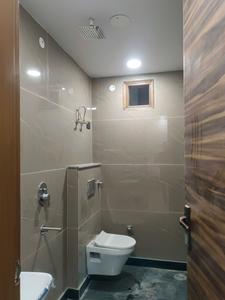 Common Bathroom Image of 950 Sq.ft 2 BHK Builder Floor for sale in Pitampura New Delhi for Rs. 8000000