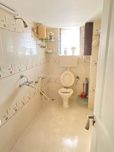 Bathroom Image of 750 Sq.ft 2 BHK Apartment / Flat for sale in Jerome Apartments, Santacruz East Mumbai for Rs. 23000000