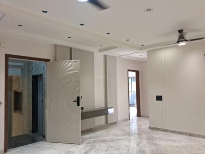 Living Room Image of 1800 Sq.ft 3 BHK Builder Floor for rent in Paschim Vihar New Delhi for Rs. 75000