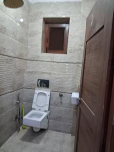 Bathroom Image of 450 Sq.ft 1 BHK Builder Floor for rent in DDA Flats Sarita Vihar, Sarita Vihar New Delhi for Rs. 21000