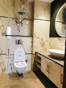 Bathroom Image of 4500 Sq.ft 4 BHK Builder Floor for rent in Sector 21 Gurgaon for Rs. 65000