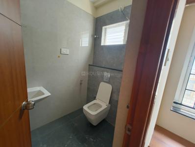Bathroom Image of 1850 Sq.ft 3 BHK Apartment / Flat for rent in Manikonda Hyderabad for Rs. 45000