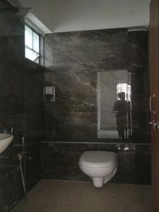 Common Bathroom Image of 985 Sq.ft 2 BHK Apartment / Flat for rent in Adani The Meadows, Shantigram Ahmedabad for Rs. 22000