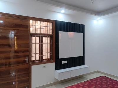 Bedroom Image of 1125 Sq.ft 4 BHK Apartment / Flat for sale in Sector 38 Rohini New Delhi for Rs. 7500000