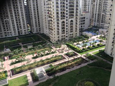 Balcony Image of 1700 Sq.ft 3 BHK Apartment / Flat for sale in DLF Capital Greens Phase 1 And 2, Karampura New Delhi for Rs. 32500000