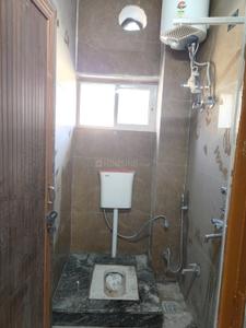 Bathroom Image of 1500 Sq.ft 3 BHK Apartment / Flat for sale in DDA Sector Pocket B C, Vasant Kunj New Delhi for Rs. 45000000