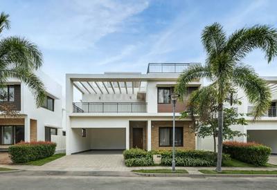 Image of 4042 Sq.ft 4 BHK Villa for sale in Adarsh Palm Acres Part A, Bagalur, Bengaluru for Rs. 65000000