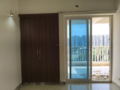 1185 Sqft BHK Flat for sale in Gaur City 7th Avenue Noida