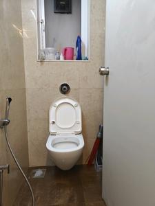 Common Bathroom One Image of 1200 Sq.ft 3 BHK Apartment / Flat for sale in Dahisar East Mumbai for Rs. 25000000