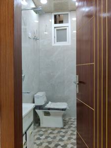 Common Bathroom Image of 1380 Sq.ft 3 BHK Builder Floor for sale in Dream Homes, Indirapuram Ghaziabad for Rs. 6100000