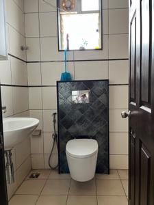 Bathroom Image of 1800 Sq.ft 3 BHK Apartment / Flat for rent in Domlur Layout Bengaluru for Rs. 135000