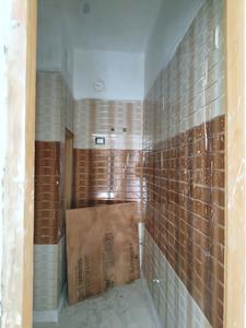 Common Bathroom Image of 900 Sq.ft 3 BHK Builder Floor for sale in DLF Ankur Vihar Ghaziabad for Rs. 3556098