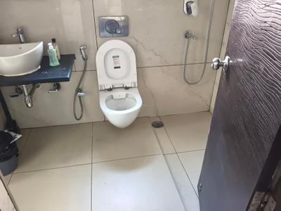 Image of 1800 Sq.ft 3 BHK Apartment / Flat for sale in Beverly Park Apartments, Sector 22 Dwarka, New Delhi for Rs. 34000000