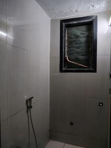 Common Bathroom Image of 430 Sq.ft 1 BHK Apartment / Flat for rent in Horizon Prime, Kasarvadavali Thane for Rs. 15000