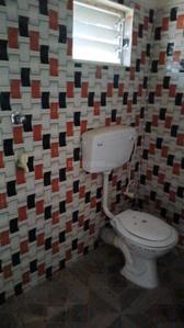 Bathroom Image of 500 Sq.ft 1.5 BHK Independent House for rent in Boral Kolkata for Rs. 7499