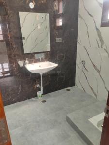 Bathroom Image of 3500 Sq.ft 4 BHK Builder Floor for rent in Ansal Sushant Golf City, Gomti Nagar Lucknow for Rs. 35000