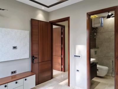 Bedroom Image of 1350 Sq.ft 3 BHK Builder Floor for sale in Janakpuri New Delhi for Rs. 39500000