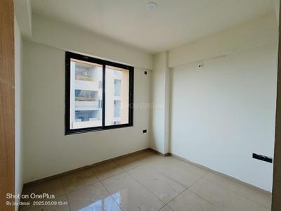 Bedroom Image of 1900 Sq.ft 3 BHK Apartment / Flat for rent in Siddhraj Zold, Sargasan Gandhinagar for Rs. 28000