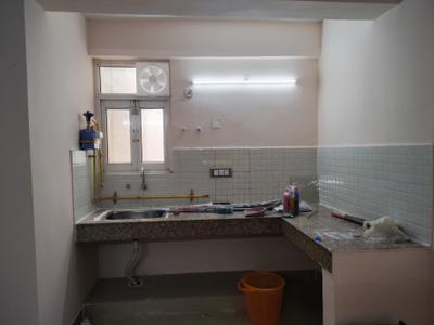 Kitchen Image of 950 Sq.ft 3 BHK Apartment / Flat for sale in ROF Amaltas, Sector 92 Gurgaon for Rs. 7000000