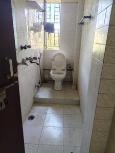 Bathroom Image of 1000 Sq.ft 1.5 BHK Builder Floor for rent in DDA Flats Munirka, Munirka New Delhi for Rs. 45000