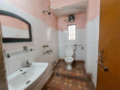 Bathroom Image of 1400 Sq.ft 3 BHK Apartment / Flat for sale in Lalpur Ranchi for Rs. 6000000