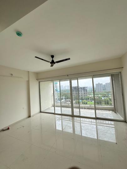 Mantra Insignia Main Image 1