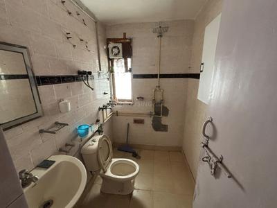Image of 1420 Sq.ft 3 BHK Apartment / Flat for sale in Arjun Appartment, Vikaspuri, New Delhi for Rs. 16500000