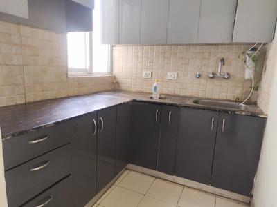 Kitchen Image of 915 Sq.ft 2.5 BHK Apartment / Flat for rent in Amrapali Dream Valley 2, Noida Extension Greater Noida for Rs. 19000